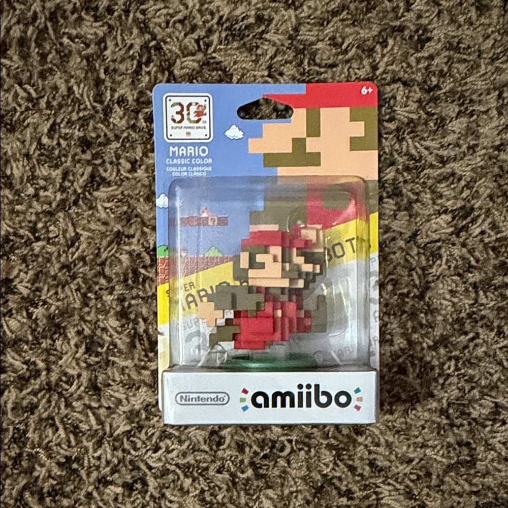 Nintendo amiibo Mario Classic Pixel Figure Red and Green. 30th Anniversary